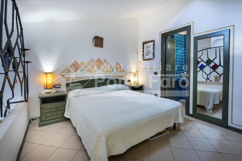 23 Baia Faro - Trilocale Mansardato Con Ampia Terrazza Vista Mare Palau Kültér fotó